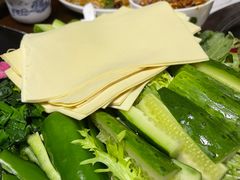 东北蘸酱菜-妈妈家铁锅炖(景诚园综合楼店)