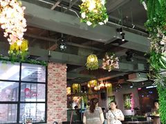 -烤圣自助美食音乐餐厅
