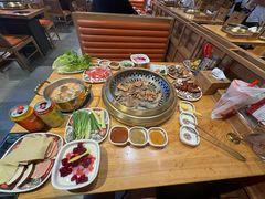 -汉江山料理级自助烤肉黑金冠(周口好吃城店)