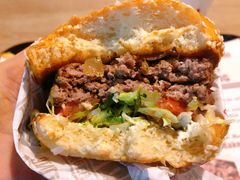 -The Habit Burger Grill 哈比特汉堡(复兴soho店)