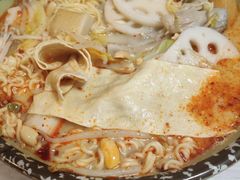 -吕阿婆骨汤麻辣烫(云岗店)