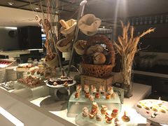 -上海滴水湖皇冠假日酒店