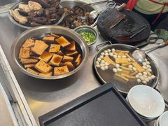 -松树干拌面店