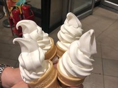 -麦当劳(展览路店)