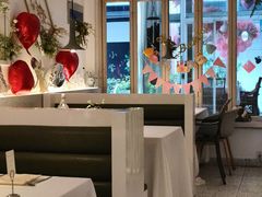 -春树下·树屋花房西餐厅(罍街AS1980店)