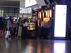 -星巴克(上海虹桥站2A检票口)