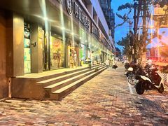 -本溪路花鸟市场(江浦路1709弄小区店)