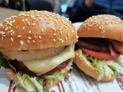 -The Habit Burger Grill 哈比特汉堡(世博店)