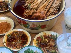 -拈签一笑黄牛肉辣卤串串