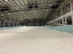 -乔波室内滑雪场
