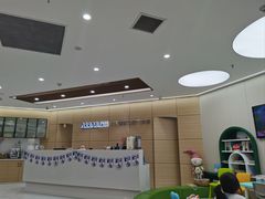 -瑞尔齿科(南京东路名人诊所)