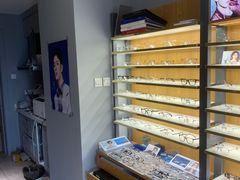 -优医视平价眼镜蔡司依视路折扣工厂店(德胜门店)