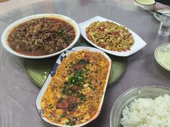 -洪霞餐馆