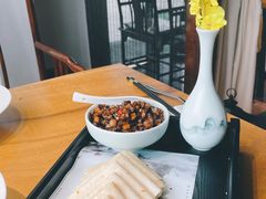澳洲牛肉粒配薄饼-嘉良驿园·江南雅宴(旗舰店)