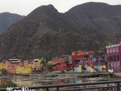 -百里峡七彩艺术小镇