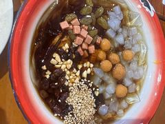 -爆炸头阿姨小四川正宗川味小吃(无任何分店)