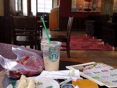 冰拿铁和松饼-星巴克臻选(成都宽窄巷子店)