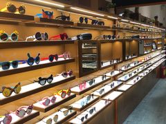 -罗伯特眼镜·蔡司官方授权(罗湖国贸店)