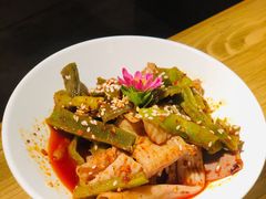 贡菜拌脆肠-胡桃里音乐酒馆(罗湖HALO广场店)