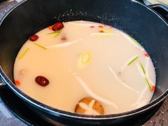 -三人行骨头王火锅(长寿店)