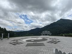 -九鼎铁刹山风景区