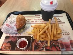 -The Habit Burger Grill 哈比特汉堡(复兴soho店)