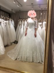 -满庭芳婚纱礼服店