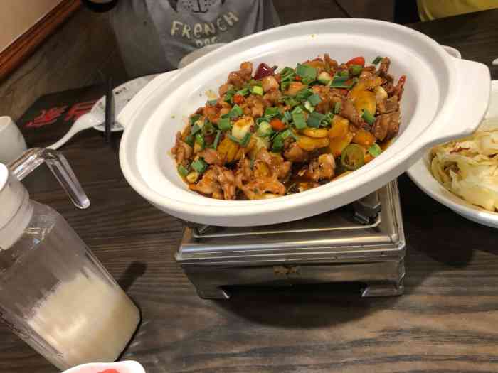 厨嫂当家(麻涌店)-"[薄荷]环境:麻涌好吃的湘菜馆不多,所.