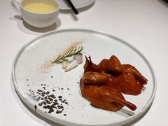玻璃脆皮妙龄乳鸽-潮上潮(南中环店)