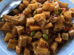 剁椒藕丁-吉事利茶餐厅