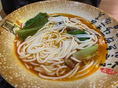 鹅三件酸辣粉-桂林小吃街(桂林国际机场店)