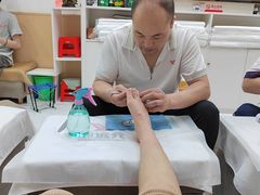 -郑远元专业修脚房(莲花南路春城步行街店)