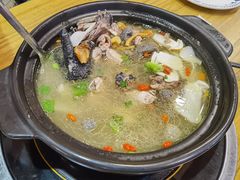姬松茸炖鸡-妈妈的味道(和顺古镇店)