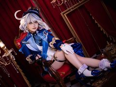 -米游妙妙屋cosplay换装自拍摄影体验馆