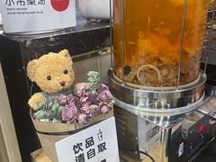 -愉肴麻辣香锅(中山路店)