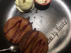 巧克力舒芙蕾松饼配香草冰激凌-西堤牛排(南京龙江店)
