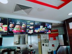 -麦当劳(展览路店)
