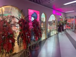 -BULB STUDIO 巴柏明星发型工作室