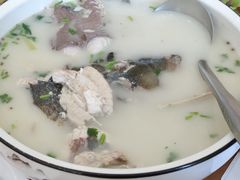 -美顺香食府鱼头老店(雪野湖店)