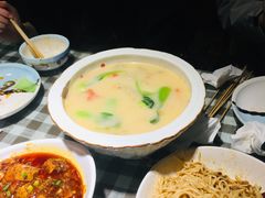 -川人百味·水煮活鱼(赛罕万达店)