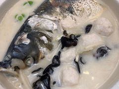 招牌鱼头汤-新虹楼饭庄(崇明陈家镇店)