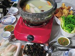 -墨脱石锅椰子鸡•香草鸭•东山羊(大东海店)