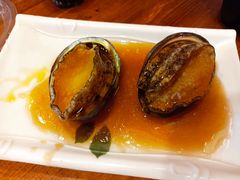 浇汁鲍鱼-老东镇啤酒屋海鲜加工·蒸汽海鲜·海鲜烧烤(台东店)