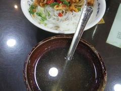 墨鱼肉饼汤-龙老五汤店(站前西路店)