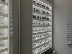 -目艮眼镜SHOWROOM(品牌集合店)
