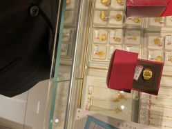 -周大生CHOW TAI SENG(成山路巴黎春天店)