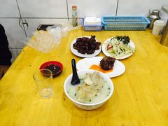 -雷祖芳老妈蹄花店