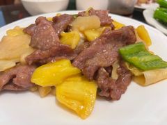 紫萝炒牛肉-文记壹心鸡(宝华路店)