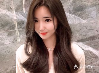 能通过这个漂亮的发色感受到小姐姐不一样的一面吗？