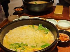 -银米·云南传统过桥米线(双廊黑金冠店)
